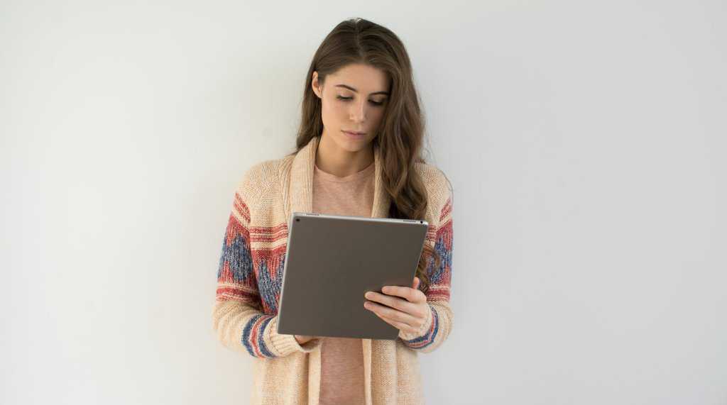 Woman on computer doing business