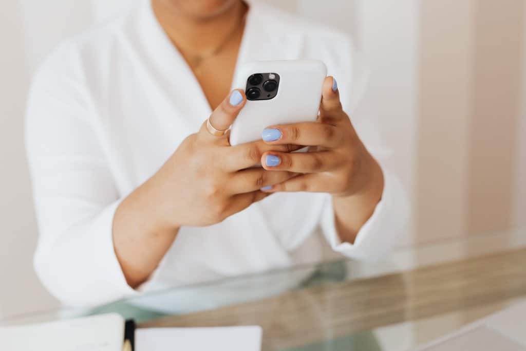 Step-by-Step Guide to Sending a Gift Message on Instagram