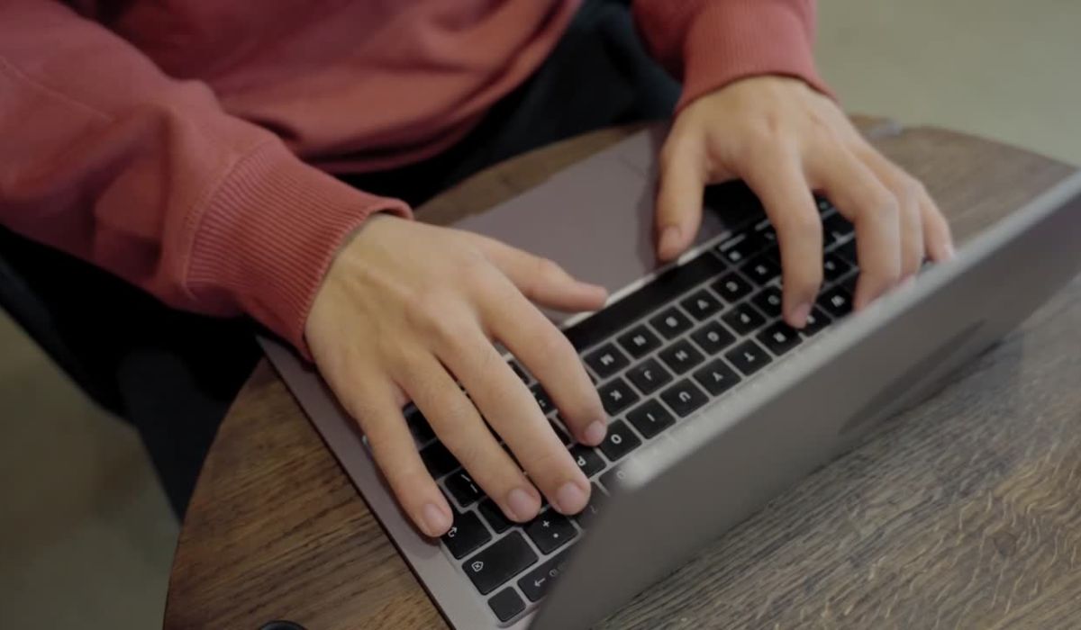 How to Convert an XVID File to MP4