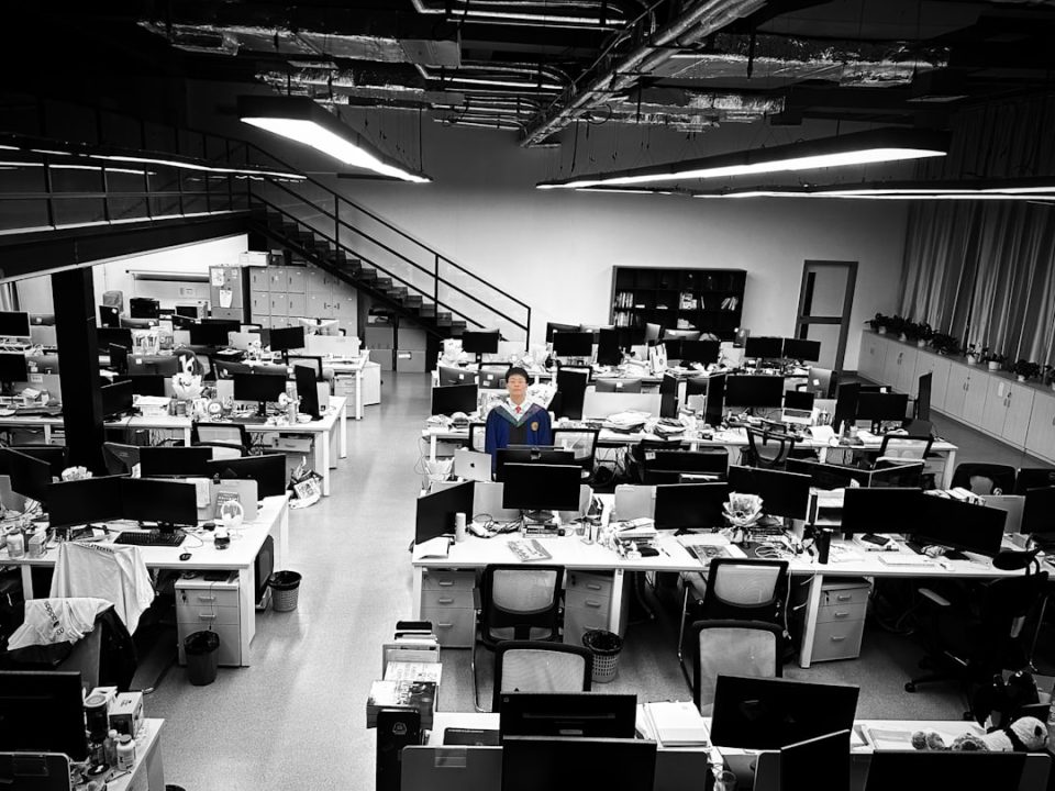 Monitor refresh rates for work