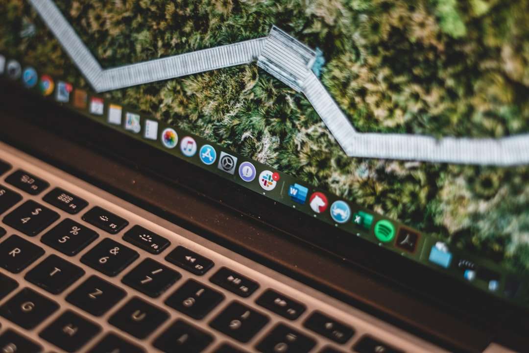 macbook pro displaying home screen macbook error screen, file transfer issue, external hard drive