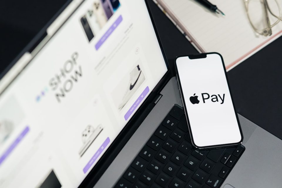 Can You Use Apple Pay at CVS Pharmacies? In-Store vs Online