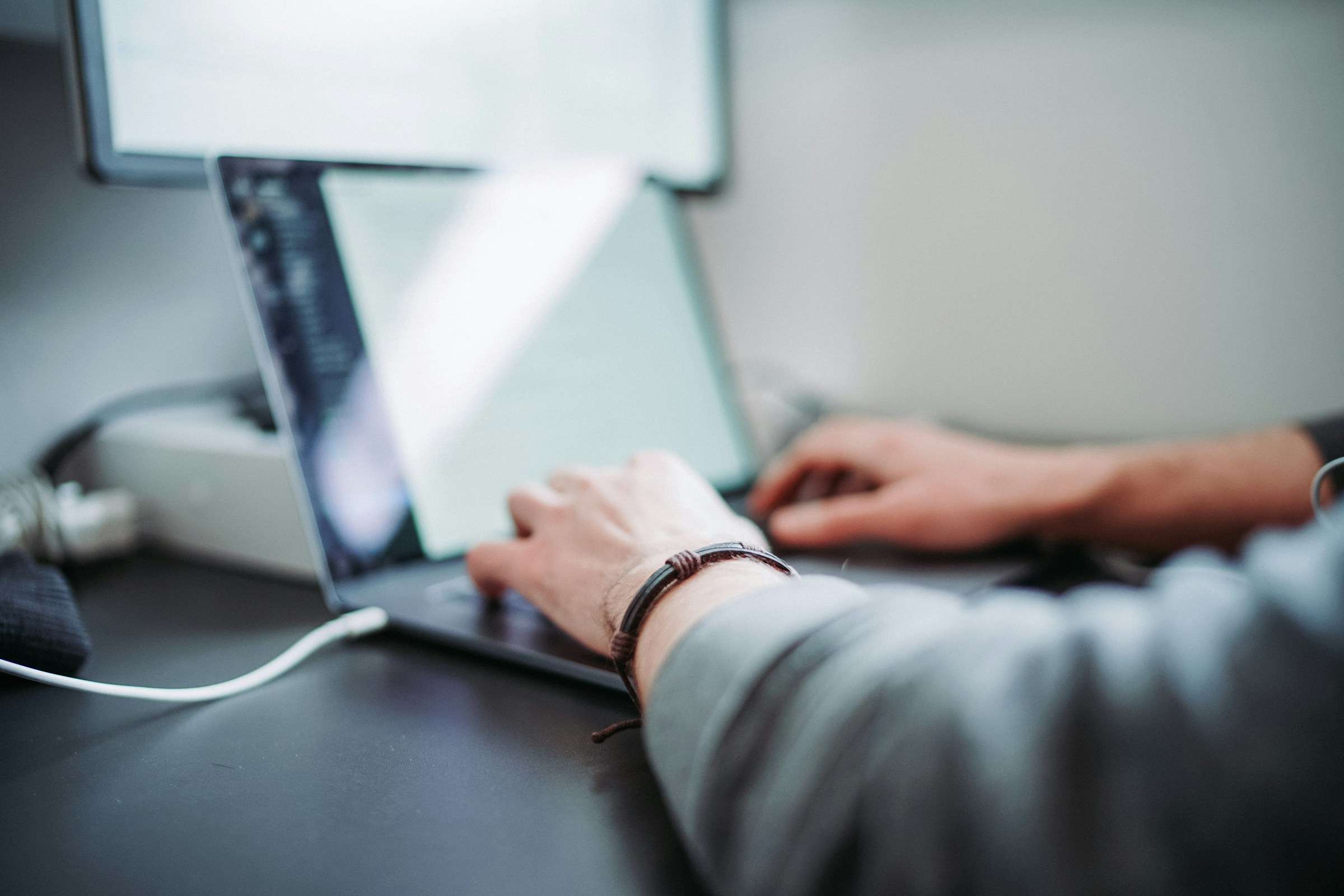 Create a Strategic Website Layout Using AI Recommendations
