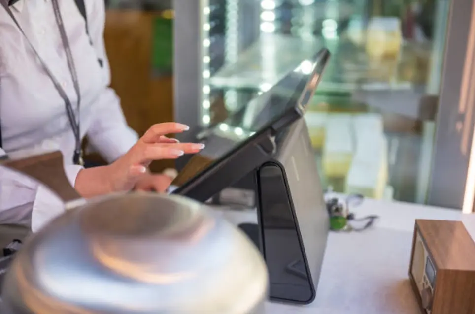 how-restaurant-pos-systems-improve-customer-experience