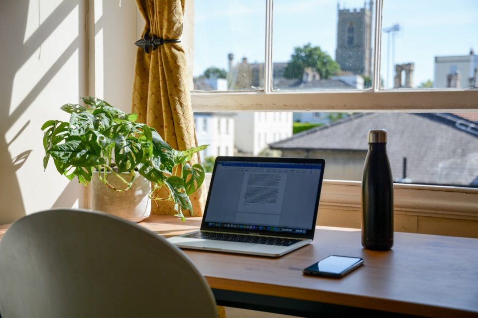 8 AI Music Tools Like Boomy For Creating And Monetizing Songs Instantly
